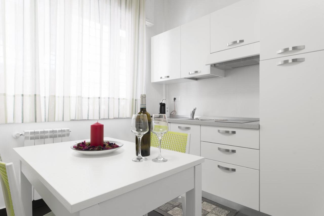 Acquaviva Apartments Napels Buitenkant foto
